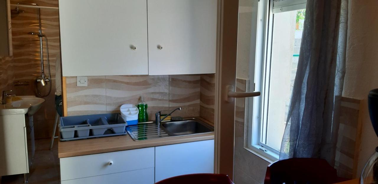 Apartment "Mislav" Gornji Karin Exterior foto