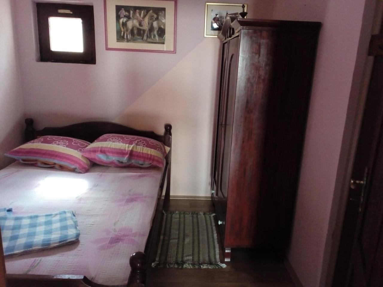 Apartment "Mislav" Gornji Karin Exterior foto
